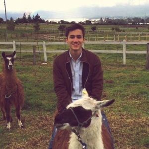 Meet your Posher, Camilo